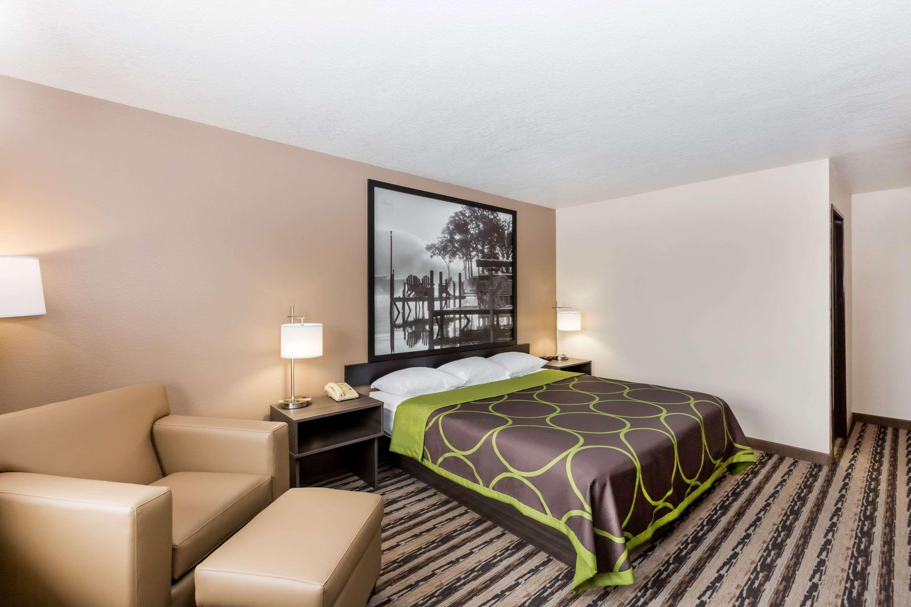 Super 8 By Wyndham Spirit Lake/Okoboji Exteriör bild