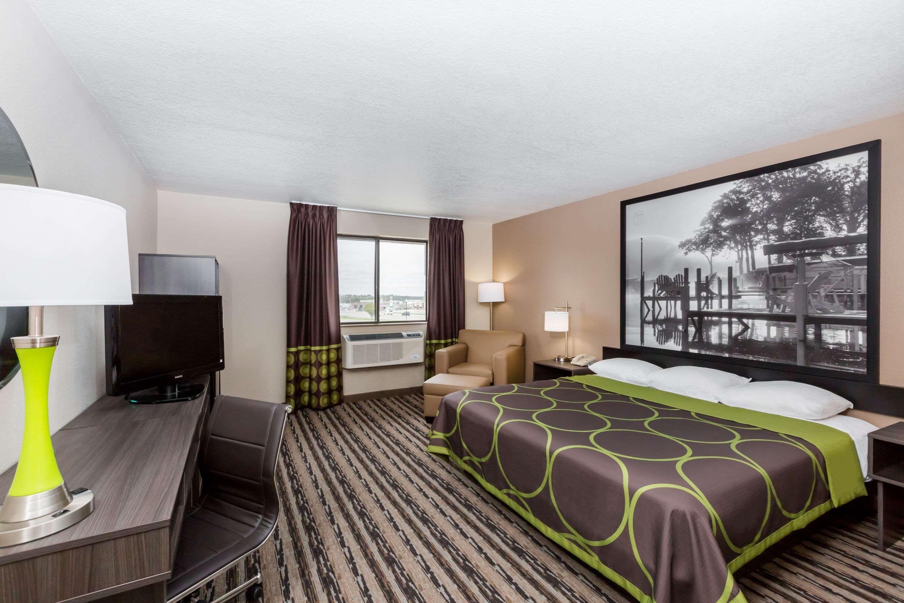Super 8 By Wyndham Spirit Lake/Okoboji Exteriör bild