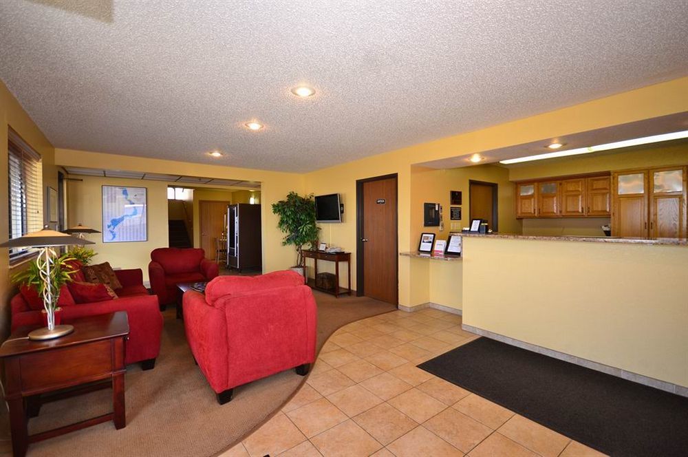 Super 8 By Wyndham Spirit Lake/Okoboji Exteriör bild