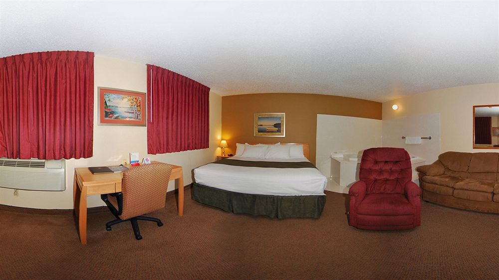 Super 8 By Wyndham Spirit Lake/Okoboji Exteriör bild