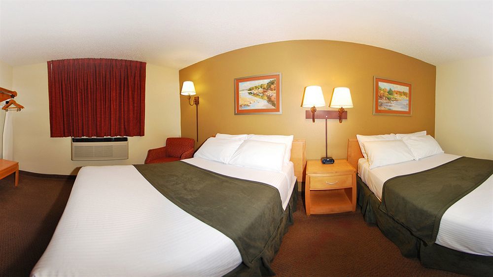 Super 8 By Wyndham Spirit Lake/Okoboji Exteriör bild